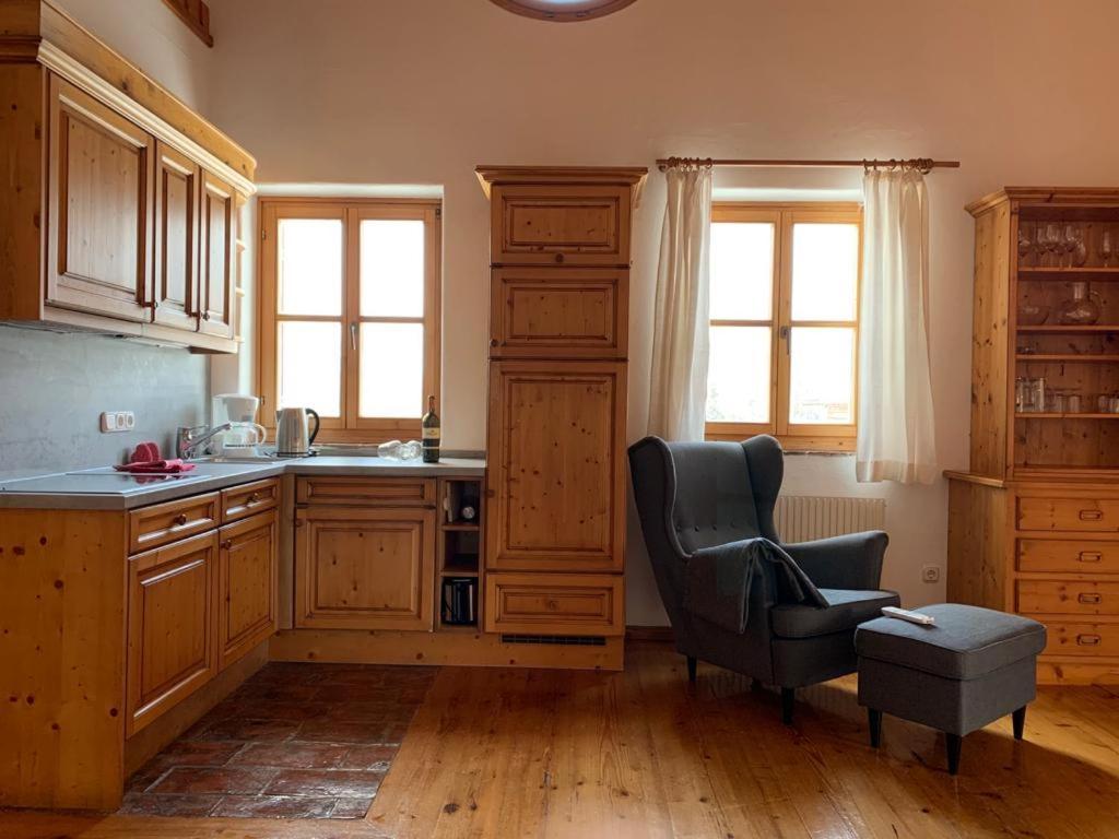 Ansitz Wirtsgut - Familienappartements In Den Bergen Леоганг Стая снимка