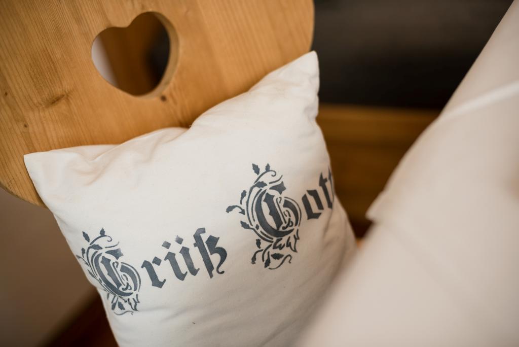 Ansitz Wirtsgut - Familienappartements In Den Bergen Леоганг Екстериор снимка